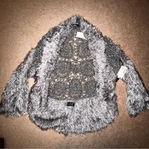 SIONI NWT Women's Grey Faux Fur Knit Cardigan Sweater with Crochet Back S/M